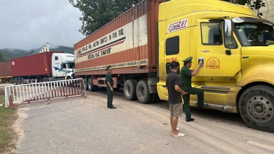 Plenty of room to boost Vietnam-Laos trade relations